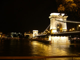 鎖橋 (Széchenyi Lánchíd)